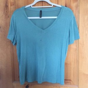 Crop top turquoise v-neck